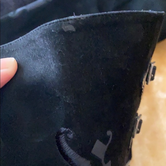 Versace - Picture 7 of 17